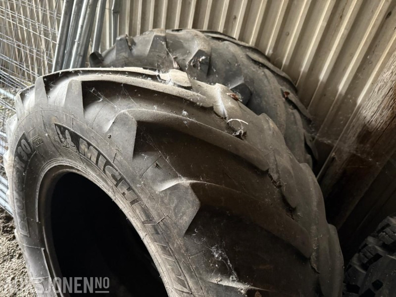 2 stk.Framhjul til traktor Dimensjon 540/65R30 - Сельскохозяйственная техника: фото 1 2 stk.Framhjul til traktor Dimensjon 540/65R30 - Сельскохозяйственная техника: фото 1