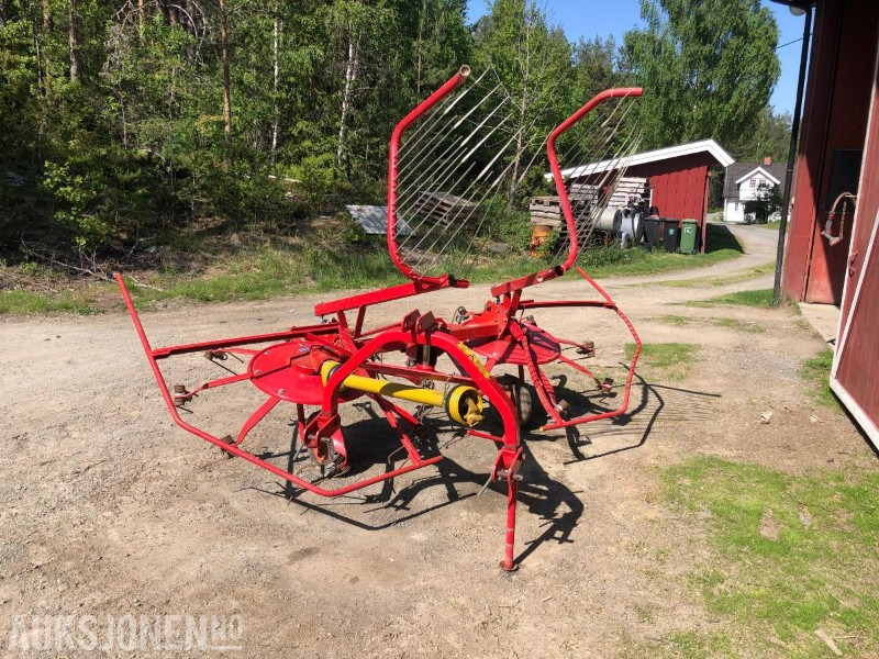 2001 Lely Lotus 300 - Сельскохозяйственная техника: фото 1 2001 Lely Lotus 300 - Сельскохозяйственная техника: фото 1