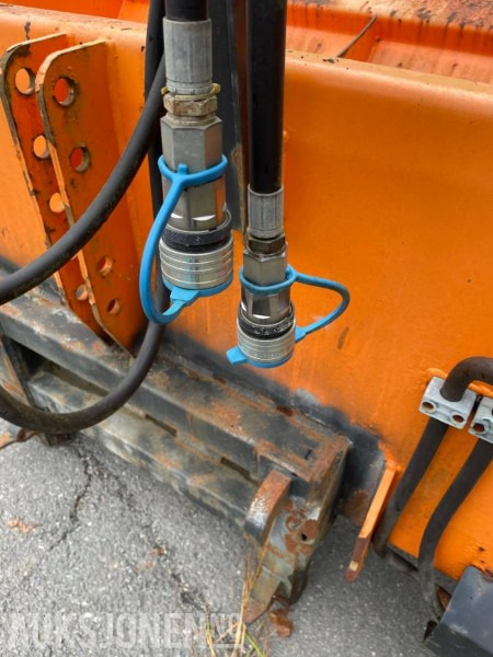 2013 Westbjørn 1700SL Strøkasse med hydraulikk koblinger - Сельскохозяйственная техника: фото 5 2013 Westbjørn 1700SL Strøkasse med hydraulikk koblinger - Сельскохозяйственная техника: фото 5