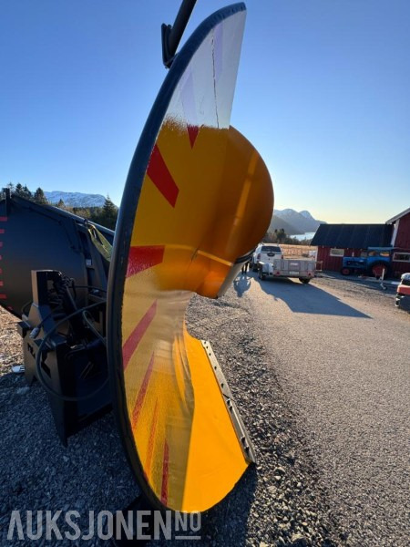 Сельскохозяйственная техника 2015 Steinsland SP 2700 - Spissplog med paralellogram - Feste for brøyteplate - Nymalt: фото 10