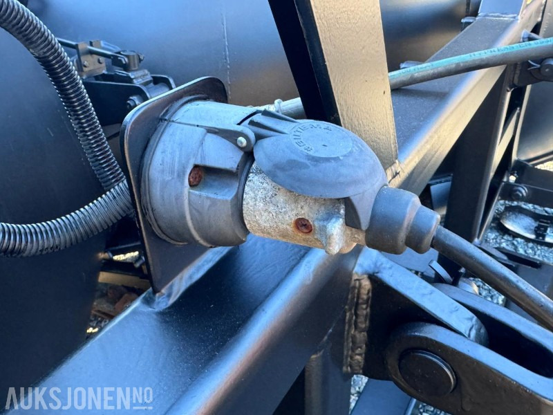 Сельскохозяйственная техника 2015 Steinsland SP 2700 - Spissplog med paralellogram - Feste for brøyteplate - Nymalt: фото 19