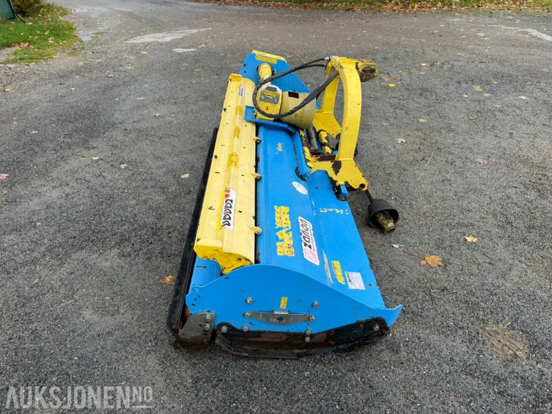 2016 Zanon TFX 2220 beitepusser med sideforskyvning – 2016 - Сельскохозяйственная техника: фото 4 2016 Zanon TFX 2220 beitepusser med sideforskyvning – 2016 - Сельскохозяйственная техника: фото 4