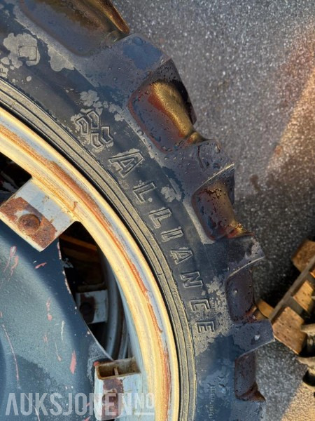 Alliance dekk til traktor - Сельскохозяйственная техника: фото 4 Alliance dekk til traktor - Сельскохозяйственная техника: фото 4