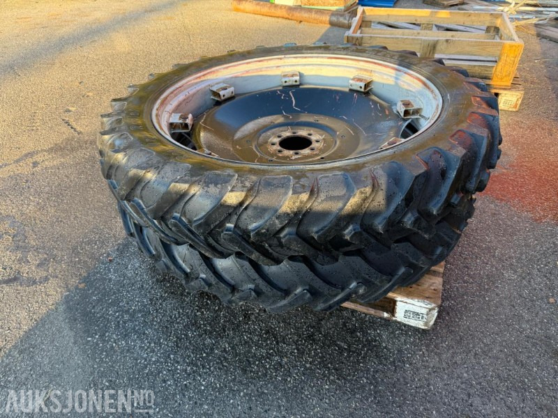 Alliance dekk til traktor - Сельскохозяйственная техника: фото 1 Alliance dekk til traktor - Сельскохозяйственная техника: фото 1