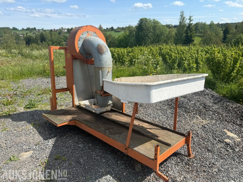 Bærrensker til traktor - brukt til solbær - Сельскохозяйственная техника: фото 1 Bærrensker til traktor - brukt til solbær - Сельскохозяйственная техника: фото 1