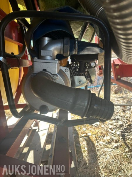 Hardi åkersprøyte 400 liter med sidebommer. - Сельскохозяйственная техника: фото 5 Hardi åkersprøyte 400 liter med sidebommer. - Сельскохозяйственная техника: фото 5