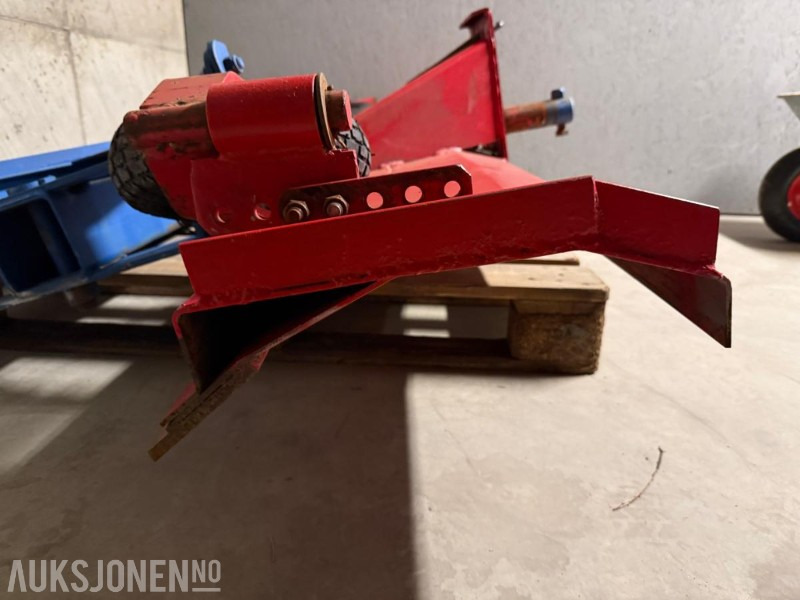 Planringsskjær 2m bredde til traktor - Сельскохозяйственная техника: фото 5 Planringsskjær 2m bredde til traktor - Сельскохозяйственная техника: фото 5