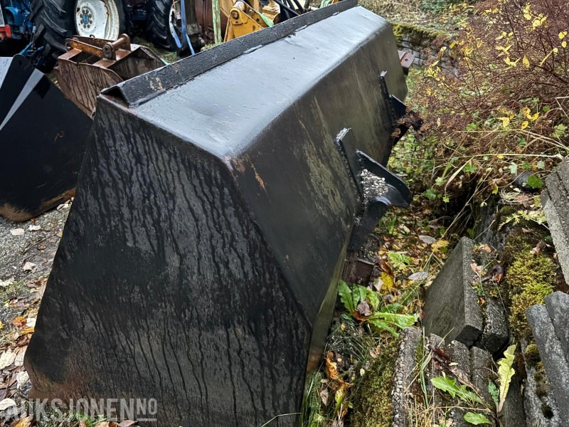 Skuffe til traktor - Сельскохозяйственная техника: фото 1 Skuffe til traktor - Сельскохозяйственная техника: фото 1