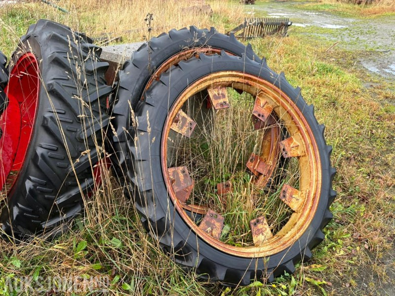 TVILLING HJUL OG SPRØYTEHJUL TIL TRAKTOR - Сельскохозяйственная техника: фото 3 TVILLING HJUL OG SPRØYTEHJUL TIL TRAKTOR - Сельскохозяйственная техника: фото 3
