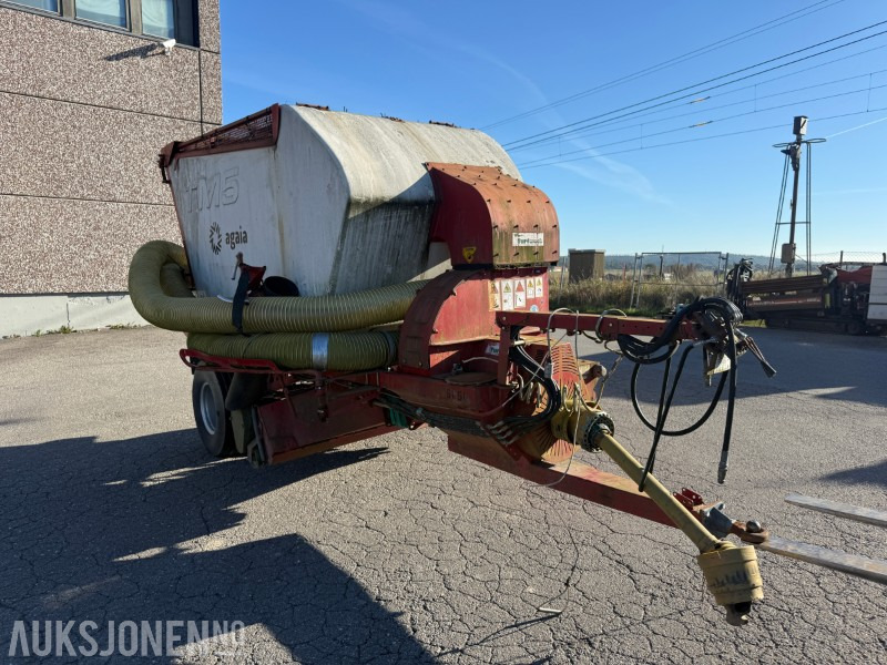 Сельскохозяйственная техника Turfmech T125 tilhengermontert løvsamler: фото 1