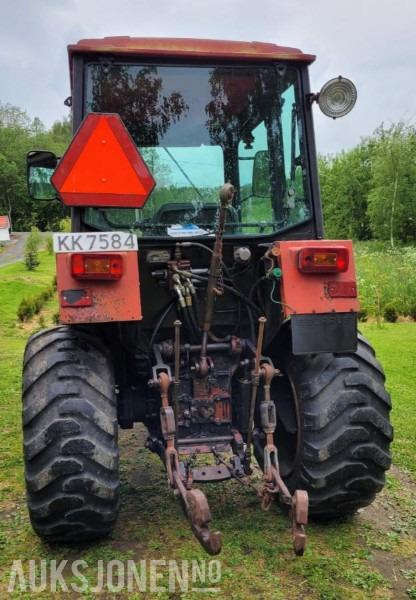 Traktor - 2001 Belarus 320 - Трактор: фото 2 Traktor - 2001 Belarus 320 - Трактор: фото 2