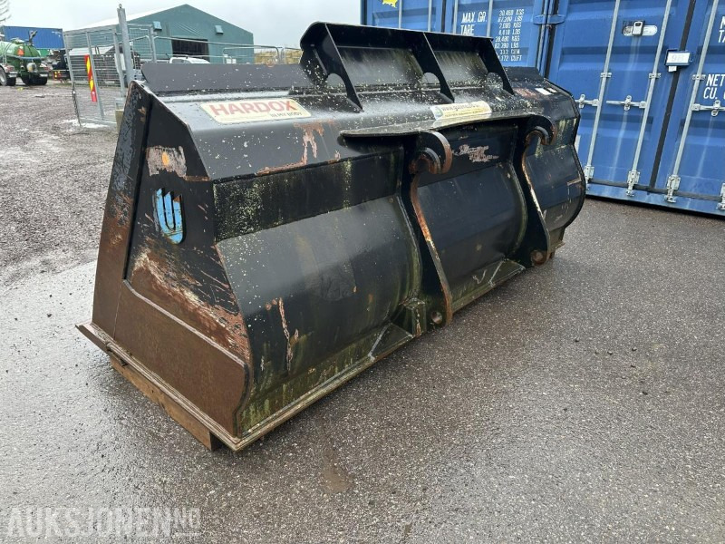 UFO Lasteskuff 2500L BM-feste - Строительное оборудование: фото 4 UFO Lasteskuff 2500L BM-feste - Строительное оборудование: фото 4