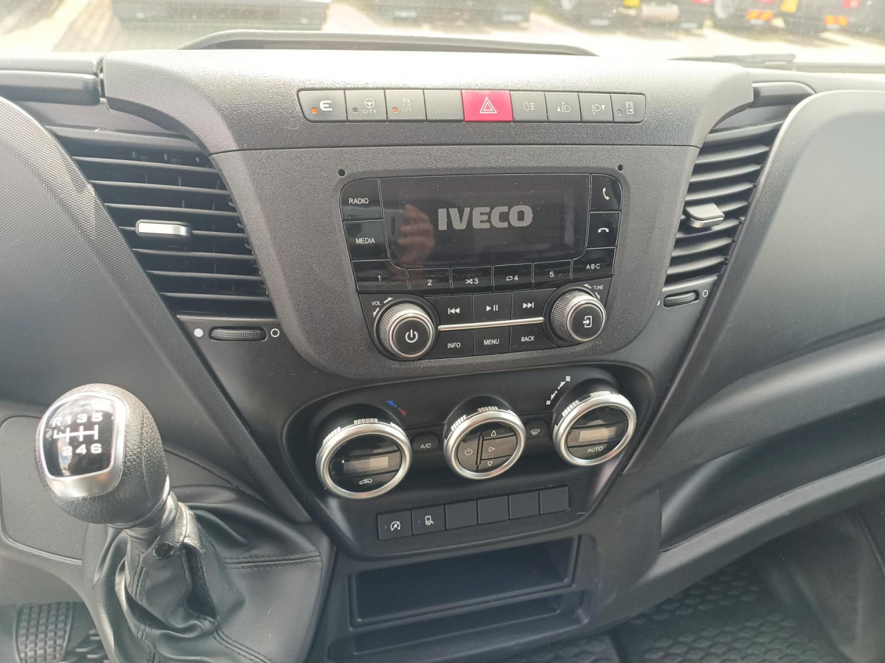 IVECO Daily 35S16V - Цельнометаллический фургон: фото 5 IVECO Daily 35S16V - Цельнометаллический фургон: фото 5
