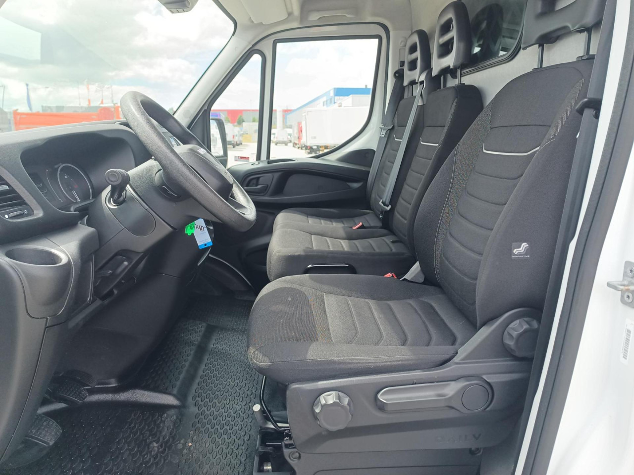 IVECO Daily 35S16V - Цельнометаллический фургон: фото 4 IVECO Daily 35S16V - Цельнометаллический фургон: фото 4