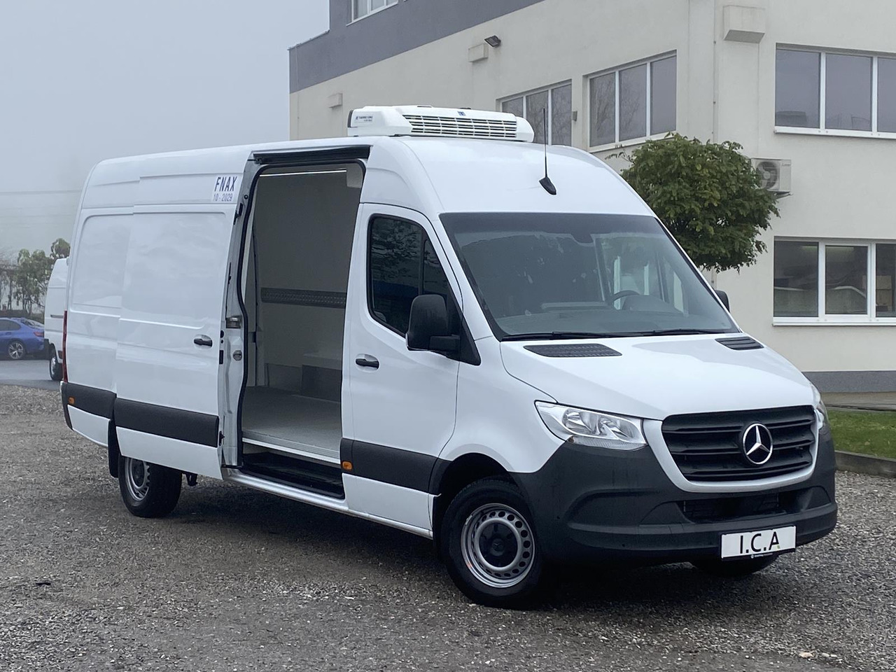 MERCEDES-BENZ SPRINTER 317 CDI L4H3 170PS AUTOMATIK FRISCHDIENST + KONVEKTA FK 3022 12-220V - Фургон-рефрижератор: фото 4 MERCEDES-BENZ SPRINTER 317 CDI L4H3 170PS AUTOMATIK FRISCHDIENST + KONVEKTA FK 3022 12-220V - Фургон-рефрижератор: фото 4