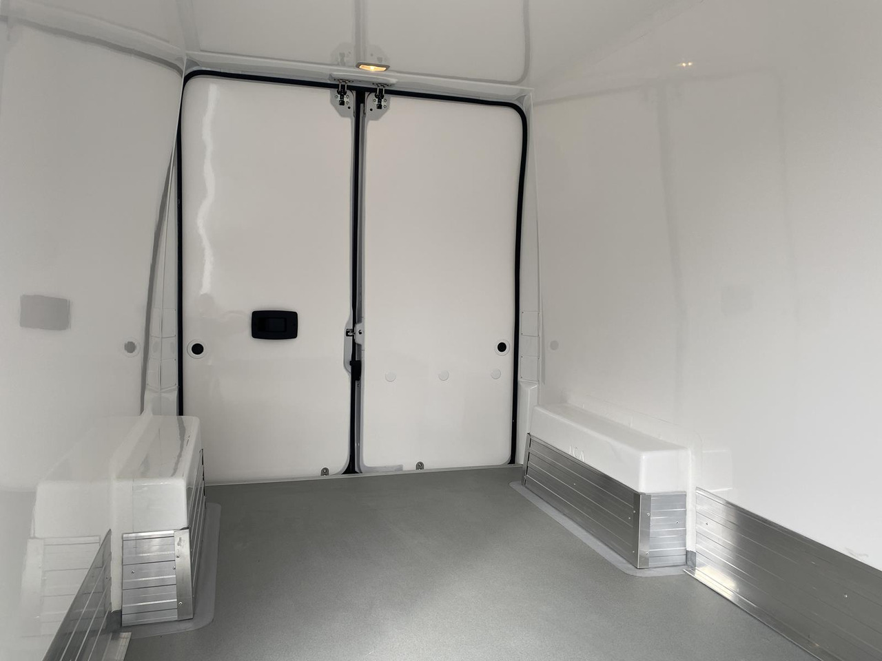 Новый Фургон-рефрижератор PEUGEOT BOXER L3H2 180PS CONFORT 335 / FRISCHDIENST BIS 0 + KONVEKTA FK2321 12-230V: фото 25