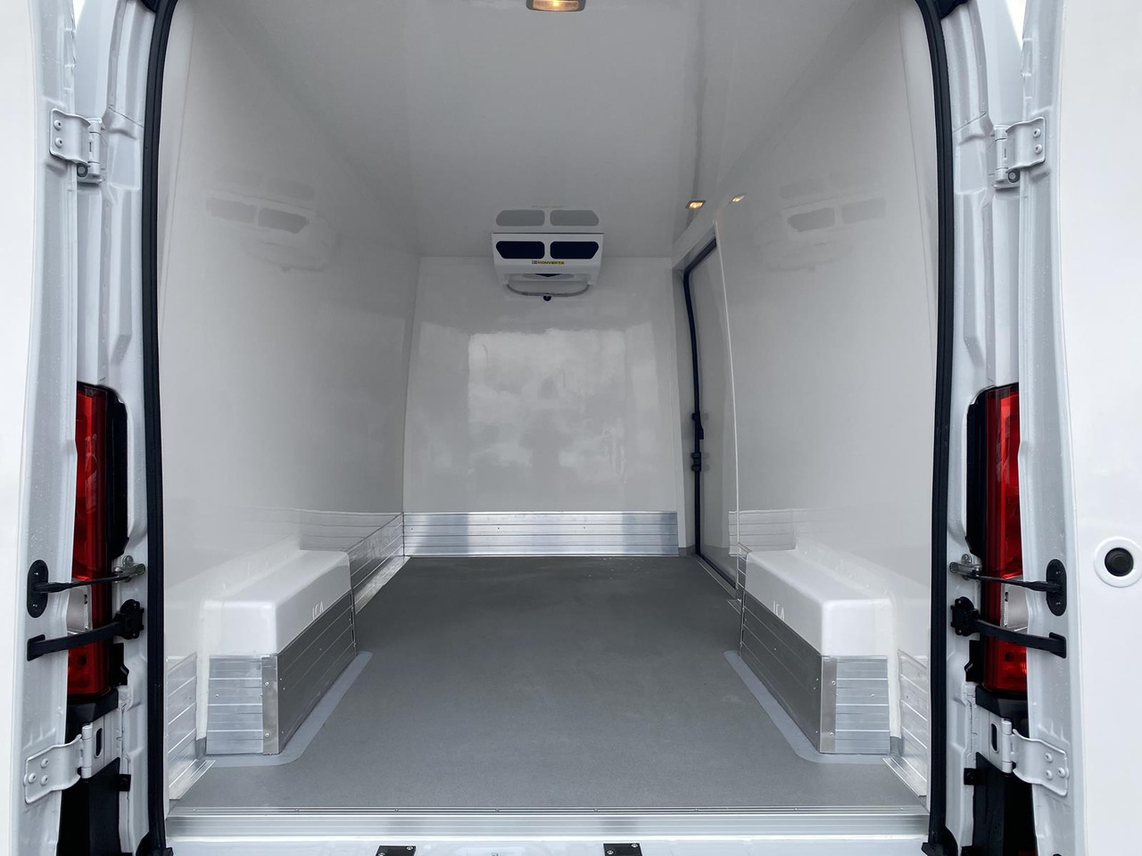 Новый Фургон-рефрижератор PEUGEOT BOXER L3H2 180PS CONFORT 335 / FRISCHDIENST BIS 0 + KONVEKTA FK2321 12-230V: фото 12