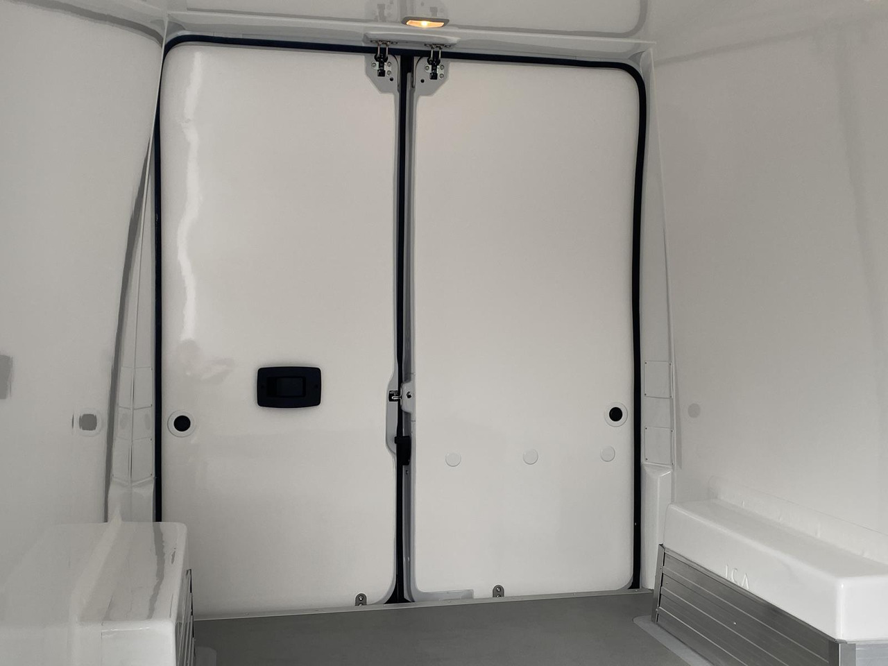 Новый Фургон-рефрижератор PEUGEOT BOXER L3H2 180PS CONFORT 335 / FRISCHDIENST BIS 0 + KONVEKTA FK2321 12-230V: фото 26