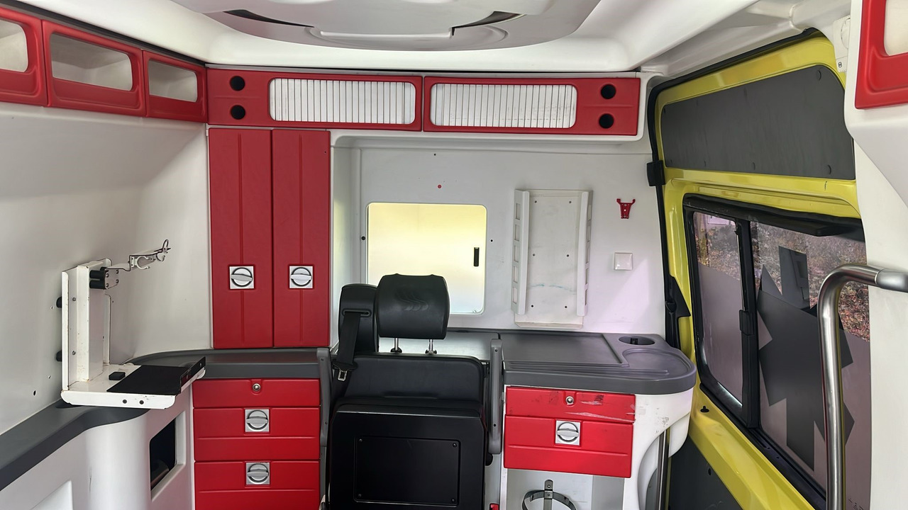 Mercedes Benz AMBULANCE Lot of 10 units Sprinter 313 CDI Automatic - Коммунальная/ Специальная техника: фото 4 Mercedes Benz AMBULANCE Lot of 10 units Sprinter 313 CDI Automatic - Коммунальная/ Специальная техника: фото 4