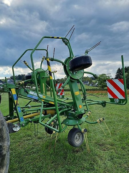 Krone KW 4.62 / 4 - Сеноворошилка: фото 1 Krone KW 4.62 / 4 - Сеноворошилка: фото 1