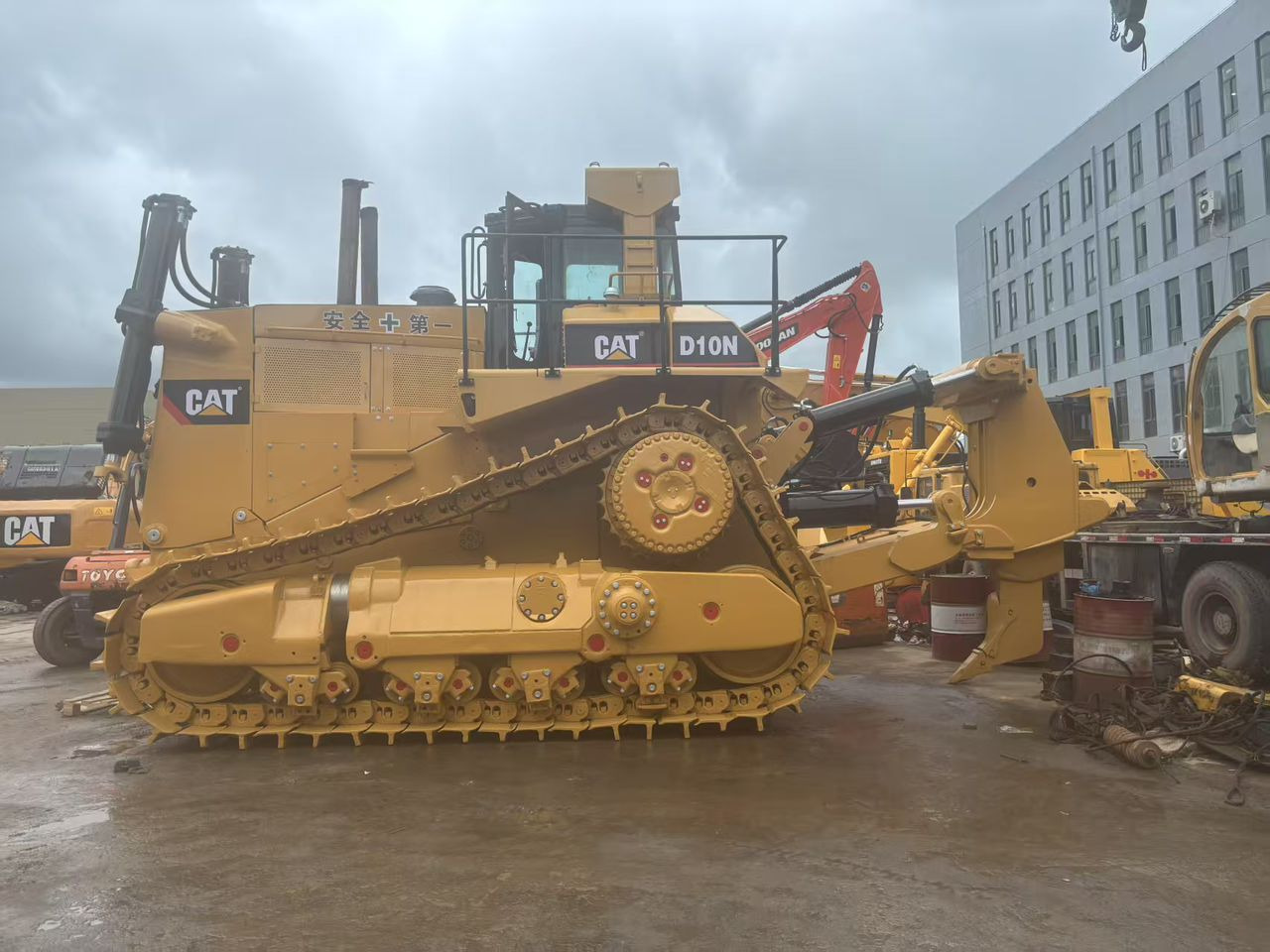 Caterpillar CAT Used Crawler Bulldozer Tractor D10N D9R D8R D8T D7R D7G D6G Dozer for Sale - Бульдозер: фото 1 Caterpillar CAT Used Crawler Bulldozer Tractor D10N D9R D8R D8T D7R D7G D6G Dozer for Sale - Бульдозер: фото 1
