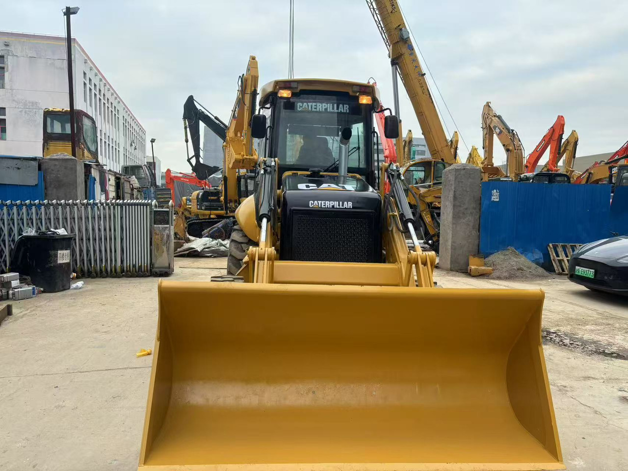 Caterpillar New or Used Backhoe CAT 420 Backhoe Loader CAT420F 420F2 JCB 3CX 4CX - Экскаватор-погрузчик: фото 1 Caterpillar New or Used Backhoe CAT 420 Backhoe Loader CAT420F 420F2 JCB 3CX 4CX - Экскаватор-погрузчик: фото 1