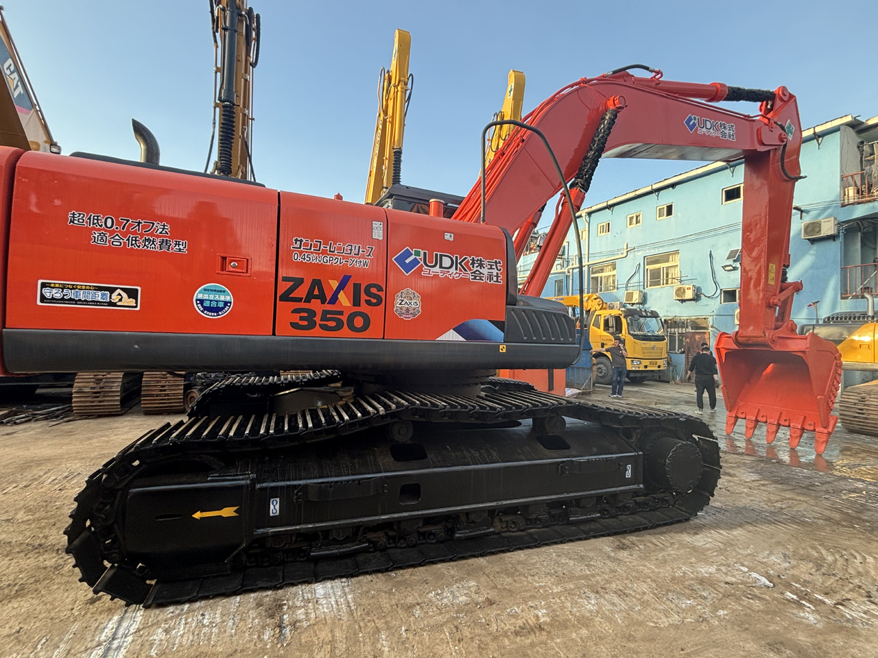Hitachi ZX350 Used Excavator Hitachi 35 ton Secondhand Crawler Excavators Zx60 zx70 Zx120 Zx130 zx210 zx240 Zx300 zx850 - Гусеничный экскаватор: фото 3 Hitachi ZX350 Used Excavator Hitachi 35 ton Secondhand Crawler Excavators Zx60 zx70 Zx120 Zx130 zx210 zx240 Zx300 zx850 - Гусеничный экскаватор: фото 3