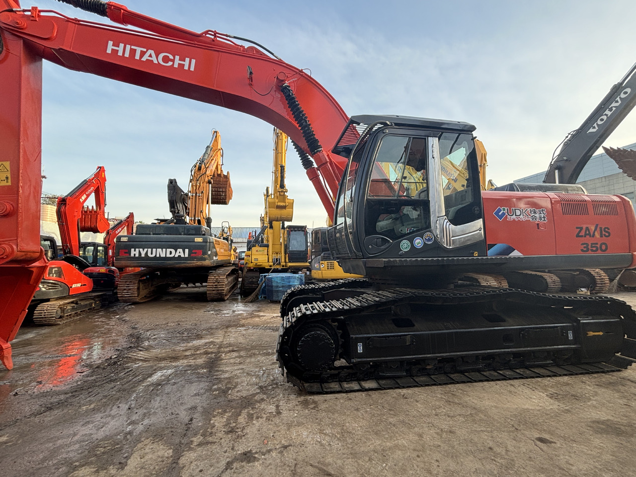 Hitachi Zx350 Used Excavator 35 Ton High Quality Secondhand Excavators Komatsu PC350 Doosan DX300 DX420 Caterpillar 336D2 Sany SY 365 Crawler Excavators for Sale - Гусеничный экскаватор: фото 1 Hitachi Zx350 Used Excavator 35 Ton High Quality Secondhand Excavators Komatsu PC350 Doosan DX300 DX420 Caterpillar 336D2 Sany SY 365 Crawler Excavators for Sale - Гусеничный экскаватор: фото 1