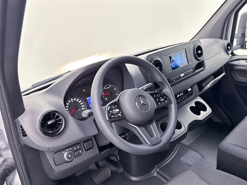 Mercedes-Benz Sprinter 517 1.9 CDI Bakwagen Meubelbak 1000KG Laadklep Apple Carplay/Android Auto Cruise Control - Фургон с закрытым кузовом: фото 5 Mercedes-Benz Sprinter 517 1.9 CDI Bakwagen Meubelbak 1000KG Laadklep Apple Carplay/Android Auto Cruise Control - Фургон с закрытым кузовом: фото 5
