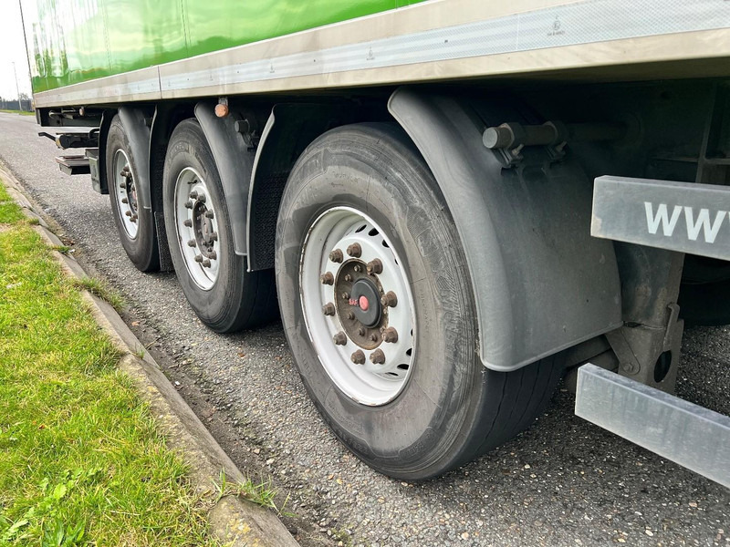 Kögel 3 assige koeloplegger Lift axle / Carrier Vector 1950 - Полуприцеп-рефрижератор: фото 4 Kögel 3 assige koeloplegger Lift axle / Carrier Vector 1950 - Полуприцеп-рефрижератор: фото 4