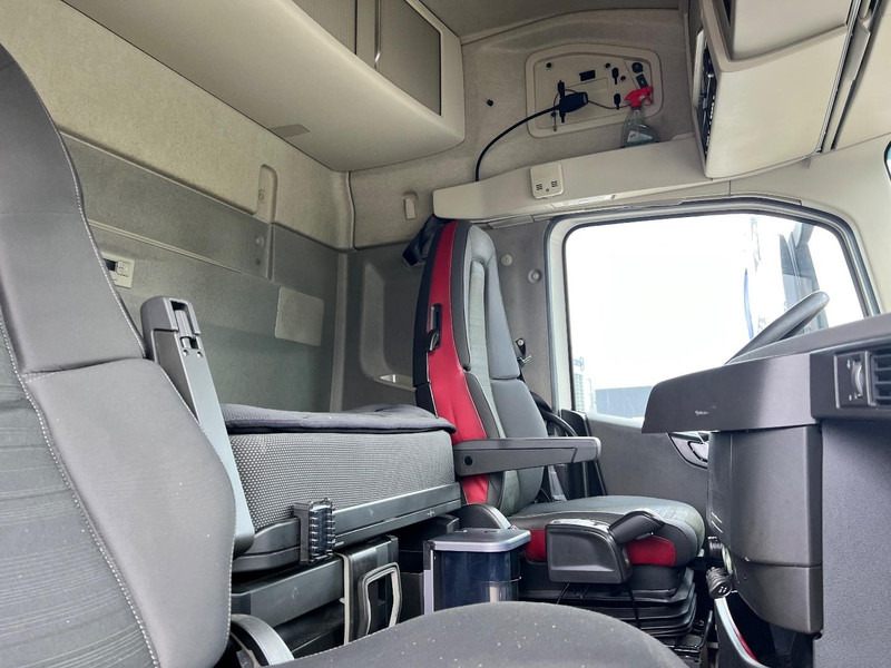 Тягач Volvo FH 460 6x2 vla trekker Chassis : LA / Pusher / lift: фото 20