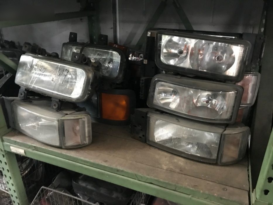 Faruri camion din dezmembrari - Передняя фара для Грузовиков: фото 1 Faruri camion din dezmembrari - Передняя фара для Грузовиков: фото 1