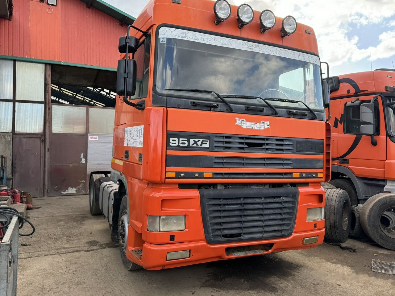 DAF XF 95 530 Euro 3 EXPORT Retarder - Тягач: фото 5 DAF XF 95 530 Euro 3 EXPORT Retarder - Тягач: фото 5