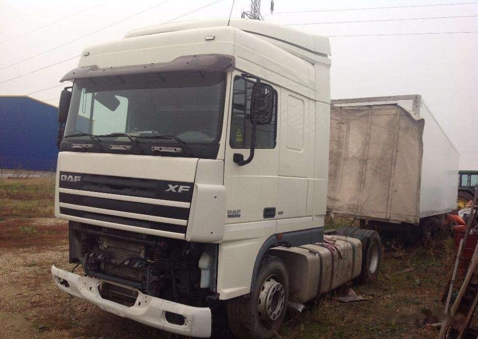 DAF XF 95 orice piesa - Тягач: фото 2 DAF XF 95 orice piesa - Тягач: фото 2