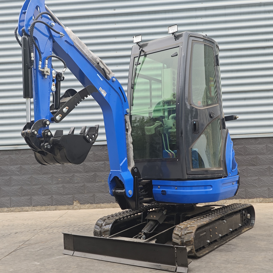LEZUM DY25U Mini Excavator CE Certification Kubota Engine(Factory Outlet) Mini Pelle Minibagger Minikoparka Miniexcavadora - Мини-экскаватор: фото 3 LEZUM DY25U Mini Excavator CE Certification Kubota Engine(Factory Outlet) Mini Pelle Minibagger Minikoparka Miniexcavadora - Мини-экскаватор: фото 3