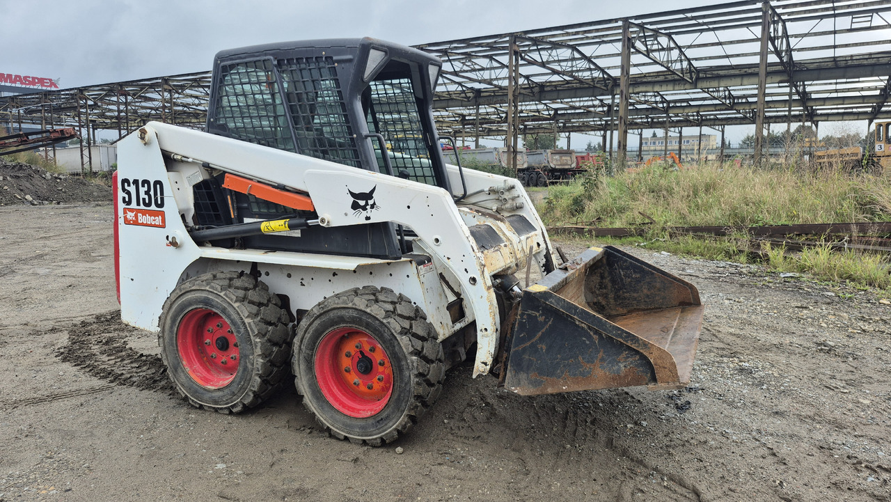 BOBCAT S130 - Мини-погрузчик с бортовым поворотом: фото 5 BOBCAT S130 - Мини-погрузчик с бортовым поворотом: фото 5
