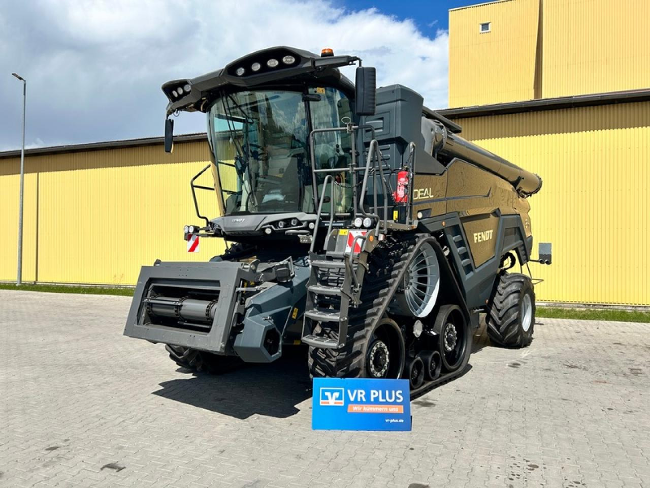Fendt AKTIONIDEAL 8T - Зерноуборочный комбайн: фото 1 Fendt AKTIONIDEAL 8T - Зерноуборочный комбайн: фото 1