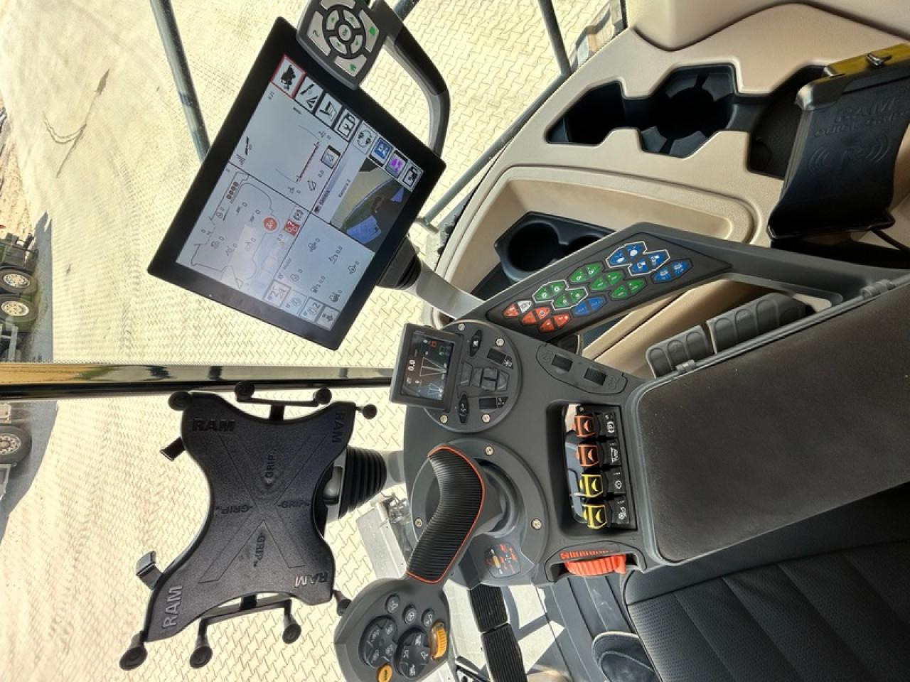 Fendt AKTIONIDEAL 8T NEUMASCHINE - Зерноуборочный комбайн: фото 5 Fendt AKTIONIDEAL 8T NEUMASCHINE - Зерноуборочный комбайн: фото 5