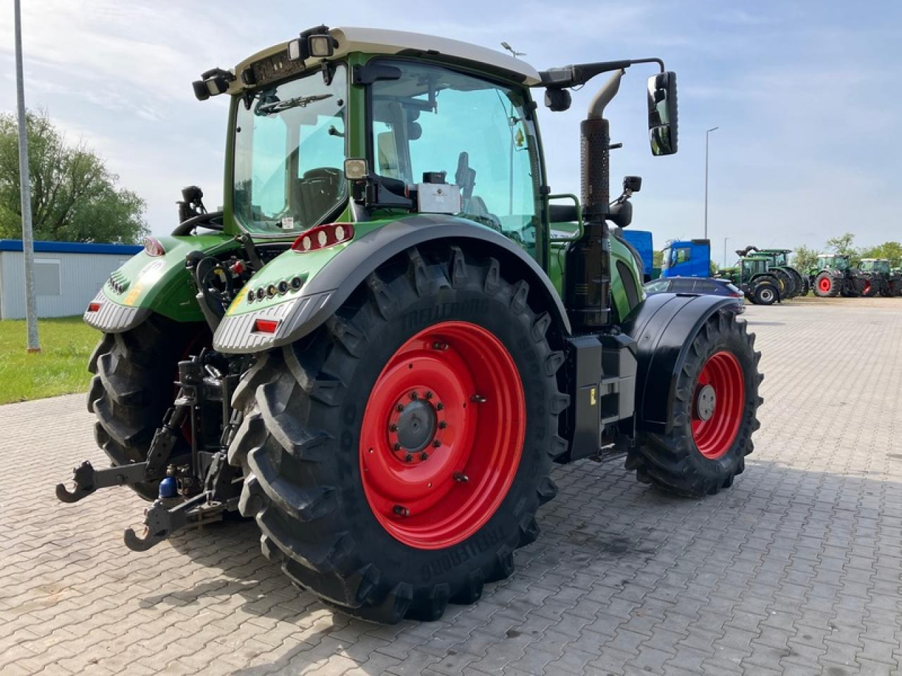 Fendt VARIO 724 PROFIPLUS RTK - Трактор: фото 4 Fendt VARIO 724 PROFIPLUS RTK - Трактор: фото 4