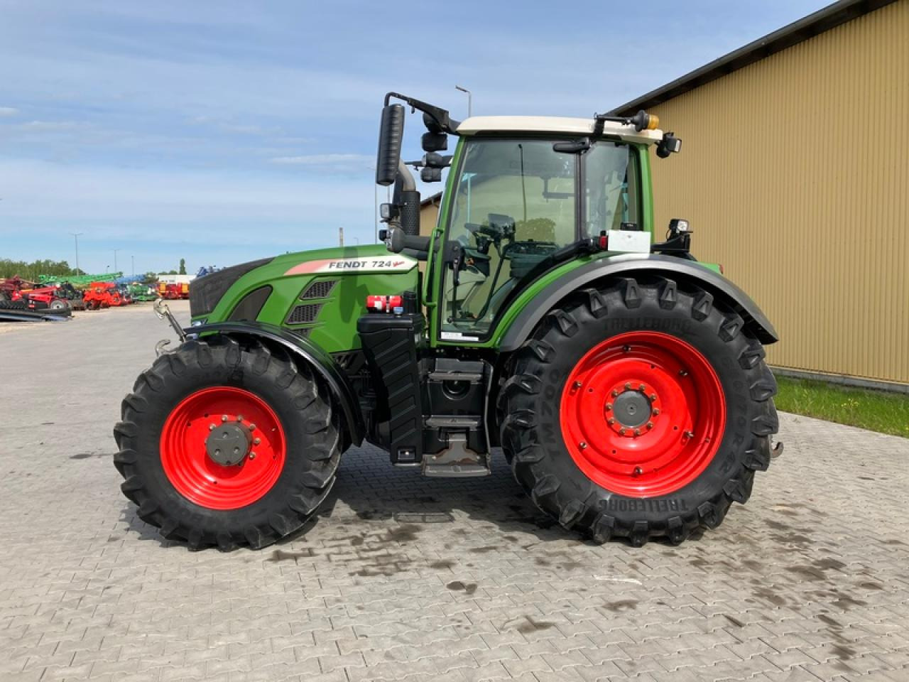 Fendt VARIO 724 PROFIPLUS RTK - Трактор: фото 2 Fendt VARIO 724 PROFIPLUS RTK - Трактор: фото 2
