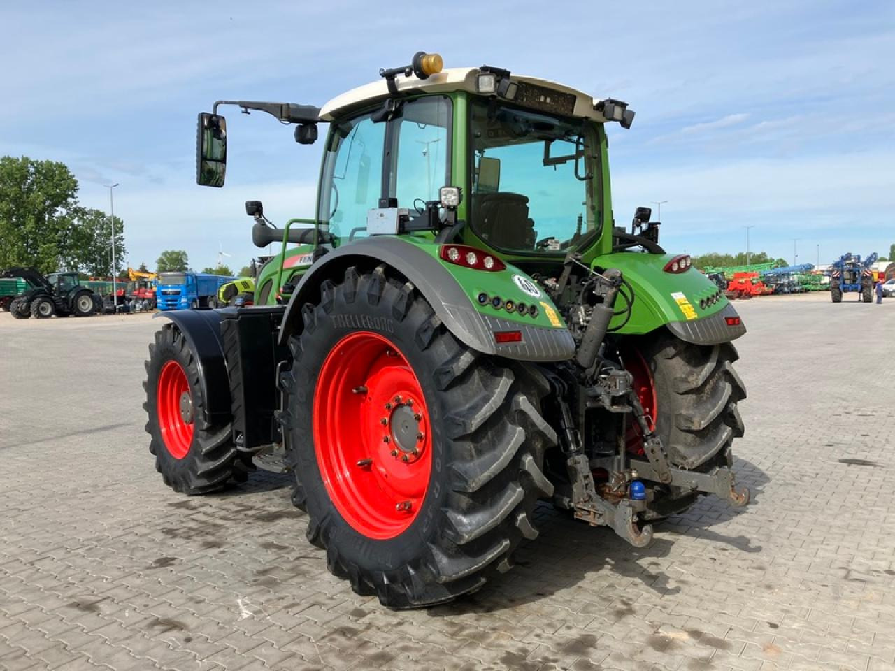 Fendt VARIO 724 PROFIPLUS RTK - Трактор: фото 3 Fendt VARIO 724 PROFIPLUS RTK - Трактор: фото 3