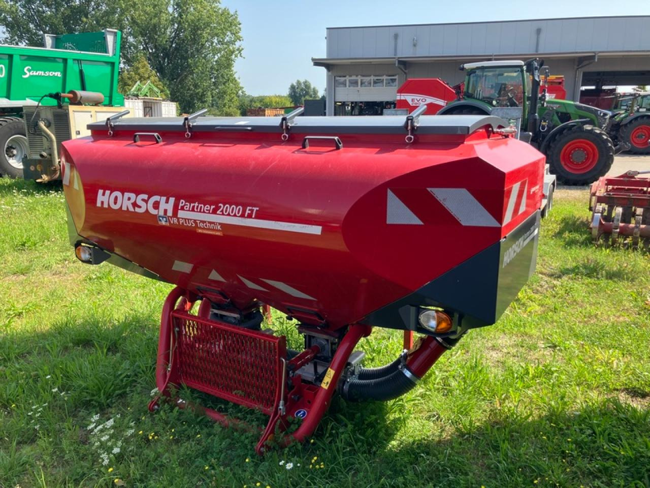 Horsch PARTNER 2000 FRONTTANK - Разбрасыватель удобрений: фото 1 Horsch PARTNER 2000 FRONTTANK - Разбрасыватель удобрений: фото 1