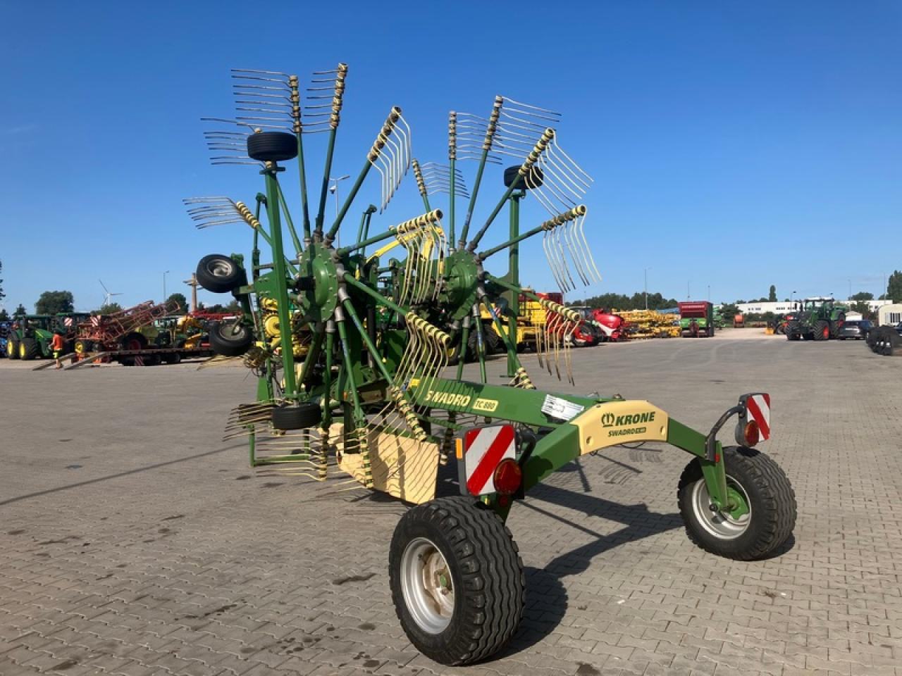 Krone TC880 - Сеноворошилка: фото 2 Krone TC880 - Сеноворошилка: фото 2