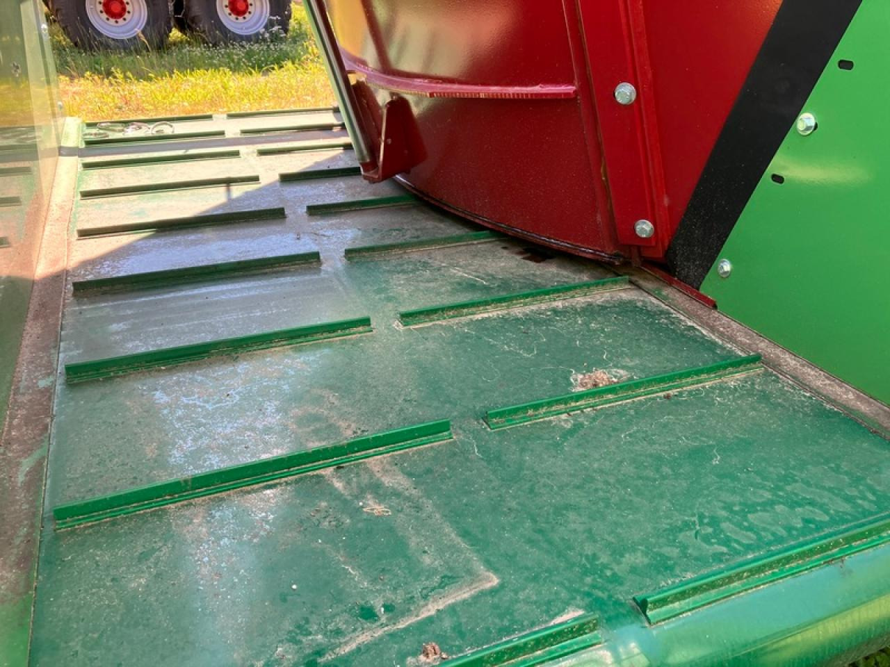 Strautmann VERTIMIX 2401DAKTION - Кормораздатчик: фото 4 Strautmann VERTIMIX 2401DAKTION - Кормораздатчик: фото 4