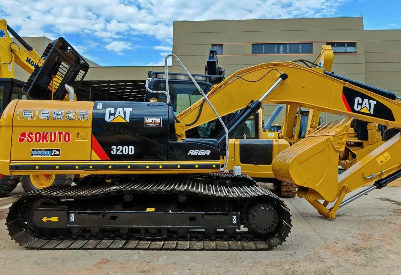 Caterpillar 330BL - Гусеничный экскаватор: фото 1 Caterpillar 330BL - Гусеничный экскаватор: фото 1