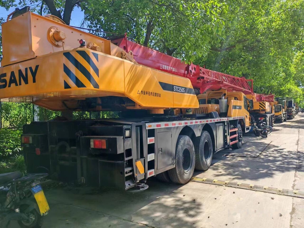 Sany Good quality second hand Sany STC250 25 ton crane for sale at lo - Мобильный кран: фото 4 Sany Good quality second hand Sany STC250 25 ton crane for sale at lo - Мобильный кран: фото 4