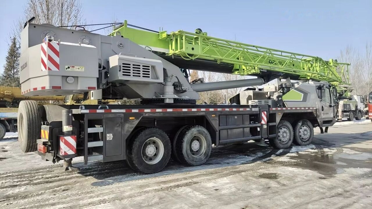 Zoomlion ZTC350 ZTC250 ZTC550 ZTC1000 35t 35ton 50t 70t - Мобильный кран: фото 3 Zoomlion ZTC350 ZTC250 ZTC550 ZTC1000 35t 35ton 50t 70t - Мобильный кран: фото 3