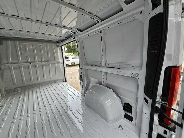 Цельнометаллический фургон FIAT Ducato 35 140 Serie10-9.2 L2H1 Premium Kabine...: фото 35 Цельнометаллический фургон FIAT Ducato 35 140 Serie10-9.2 L2H1 Premium Kabine...: фото 35