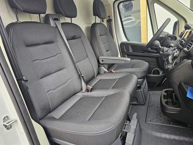 Цельнометаллический фургон FIAT Ducato 35 140 Serie10-9.2 L2H1 Premium Kabine...: фото 21 Цельнометаллический фургон FIAT Ducato 35 140 Serie10-9.2 L2H1 Premium Kabine...: фото 21
