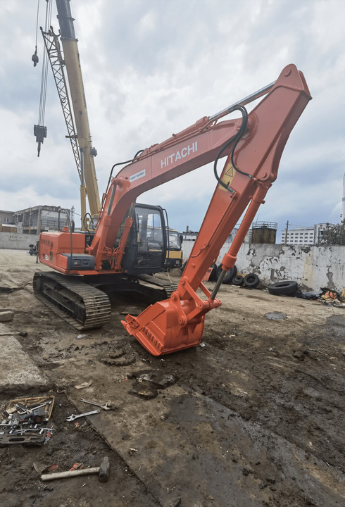 12ton hitachi ex120-5 excavator for sale used crawler digger machine SECOND HAND hitachi ex120-5 excavator for sale - Гусеничный экскаватор: фото 4 12ton hitachi ex120-5 excavator for sale used crawler digger machine SECOND HAND hitachi ex120-5 excavator for sale - Гусеничный экскаватор: фото 4